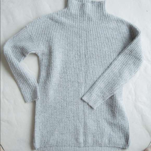 Sweater - Picture 1 of 2